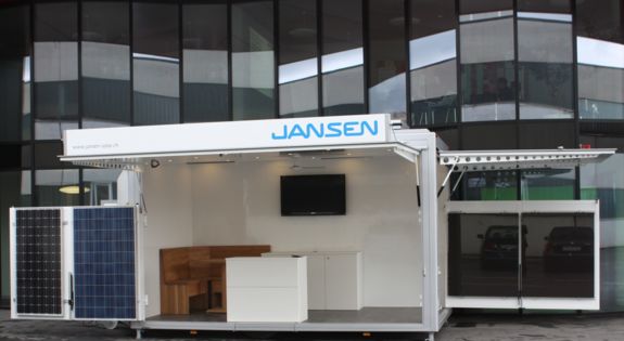 Der Promotionanhänger von "Jansen" ist für Messen, Roadshows und Kundenpräsentationen einsetzbar.
