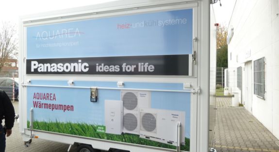 Der Promotionanhänger von "Panasonic" ist für Messen, Roadshows und Kundenpräsentationen einsetzbar.