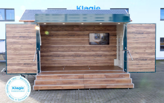 Der Promotionanhänger der "Elan GmbH" ist für Messen, Roadshows und Kundenpräsentationen einsetzbar.