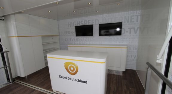 Auch die Kabel Deutschland GmbH setzt auf hochwertige Qualitätsfahrzeuge von Klagie Fahrzeugbau.