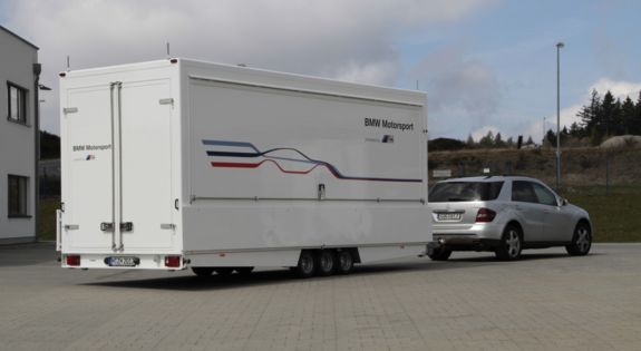 Der Promotionanhänger der "Bmw Pit-Stop" ist für Messen, Roadshows und Kundenpräsentationen einsetzbar.