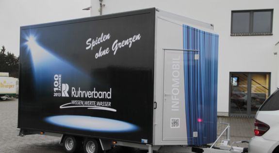 Der Promotionanhänger von "Ruhrverband" ist für Messen, Roadshows und Kundenpräsentationen einsetzbar.