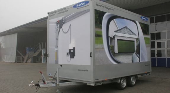 Der Promotionanhänger von "Novoferm" ist für Messen, Roadshows und Kundenpräsentationen einsetzbar.