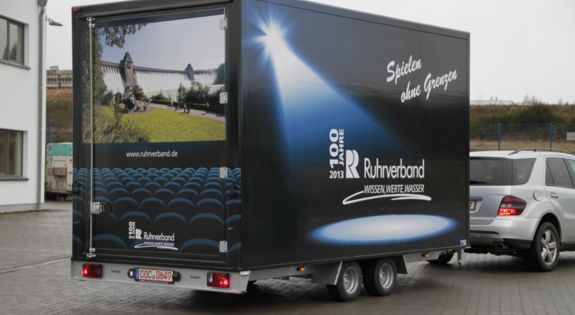 Der Promotionanhänger von "Ruhrverband" ist für Messen, Roadshows und Kundenpräsentationen einsetzbar.